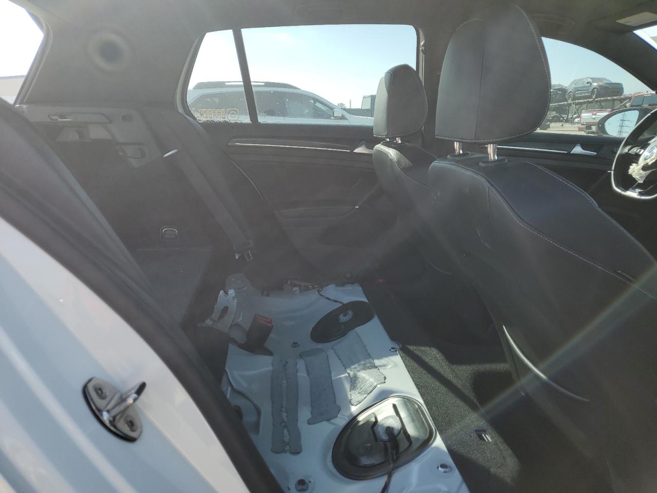 2017 Volkswagen Golf VIN WVWVF7AU6HW040722 Copart auction photo, front end / minor dent/scratches damage thumbnail 10