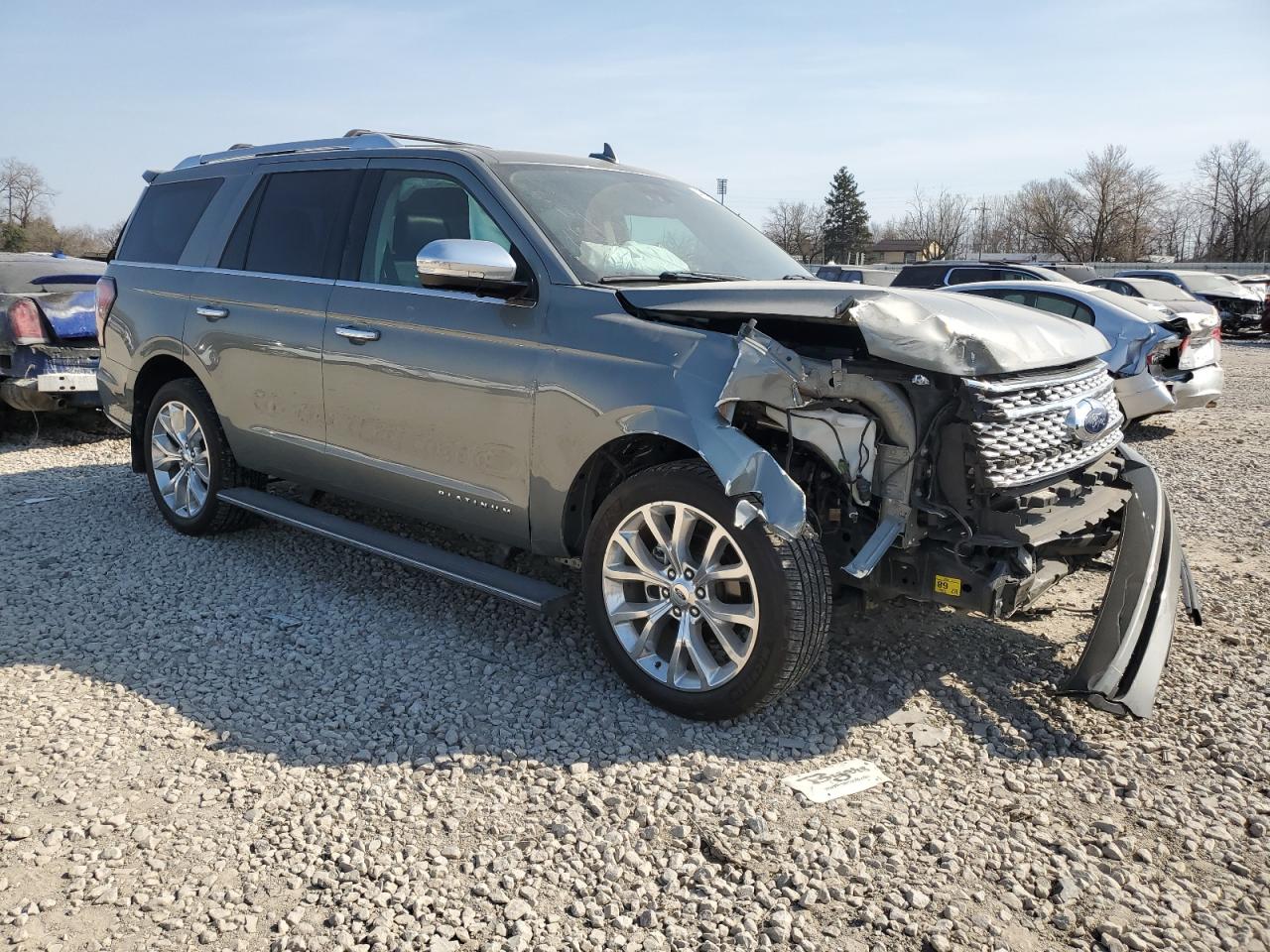 2019 Ford Expedition VIN 1FMJU1MT5KEA79007 Copart auction photo, front end damage thumbnail 4