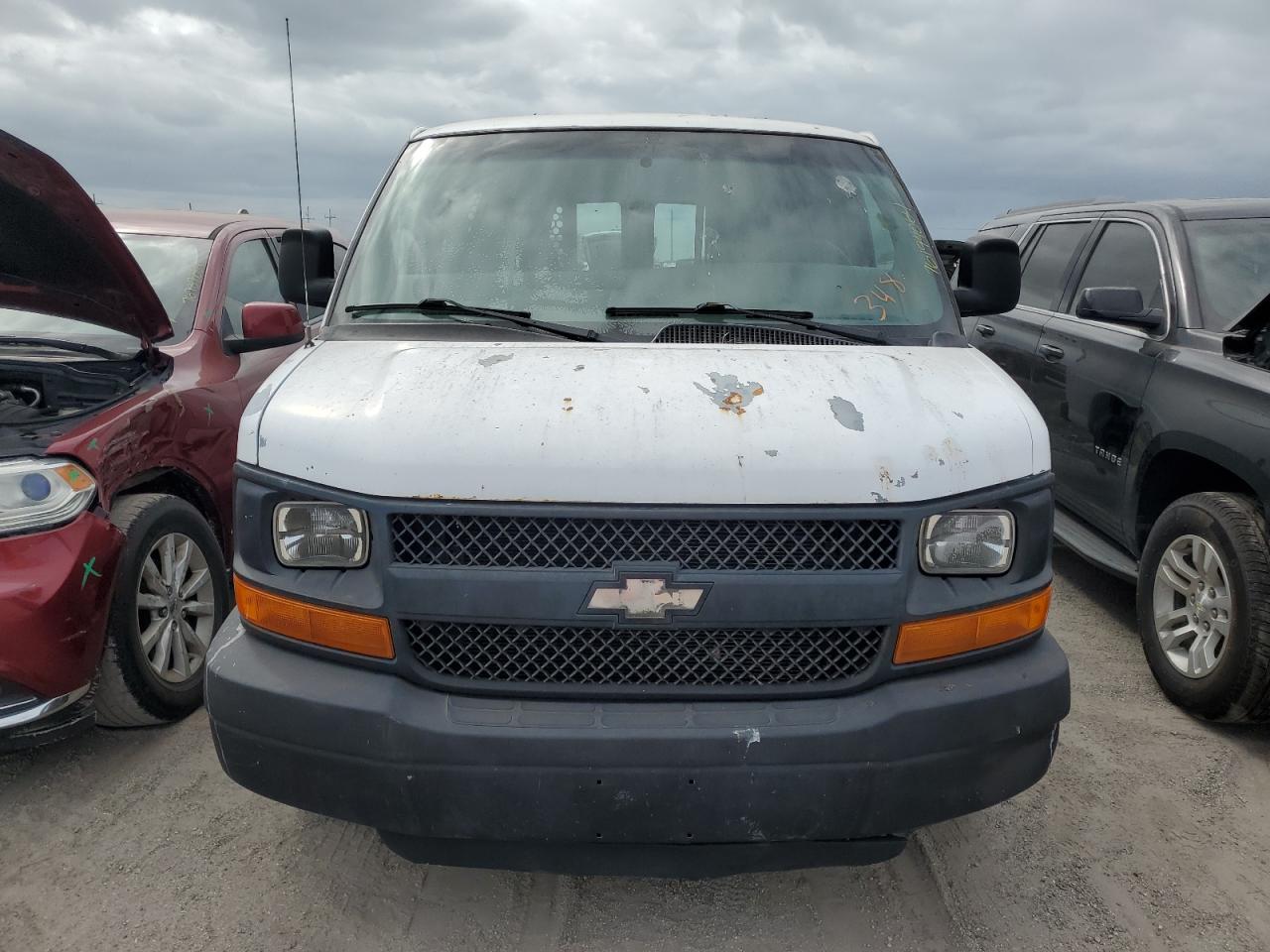 2003 Chevrolet Express VIN 1GCGG25V931223419 Copart auction photo, water/flood damage thumbnail 5