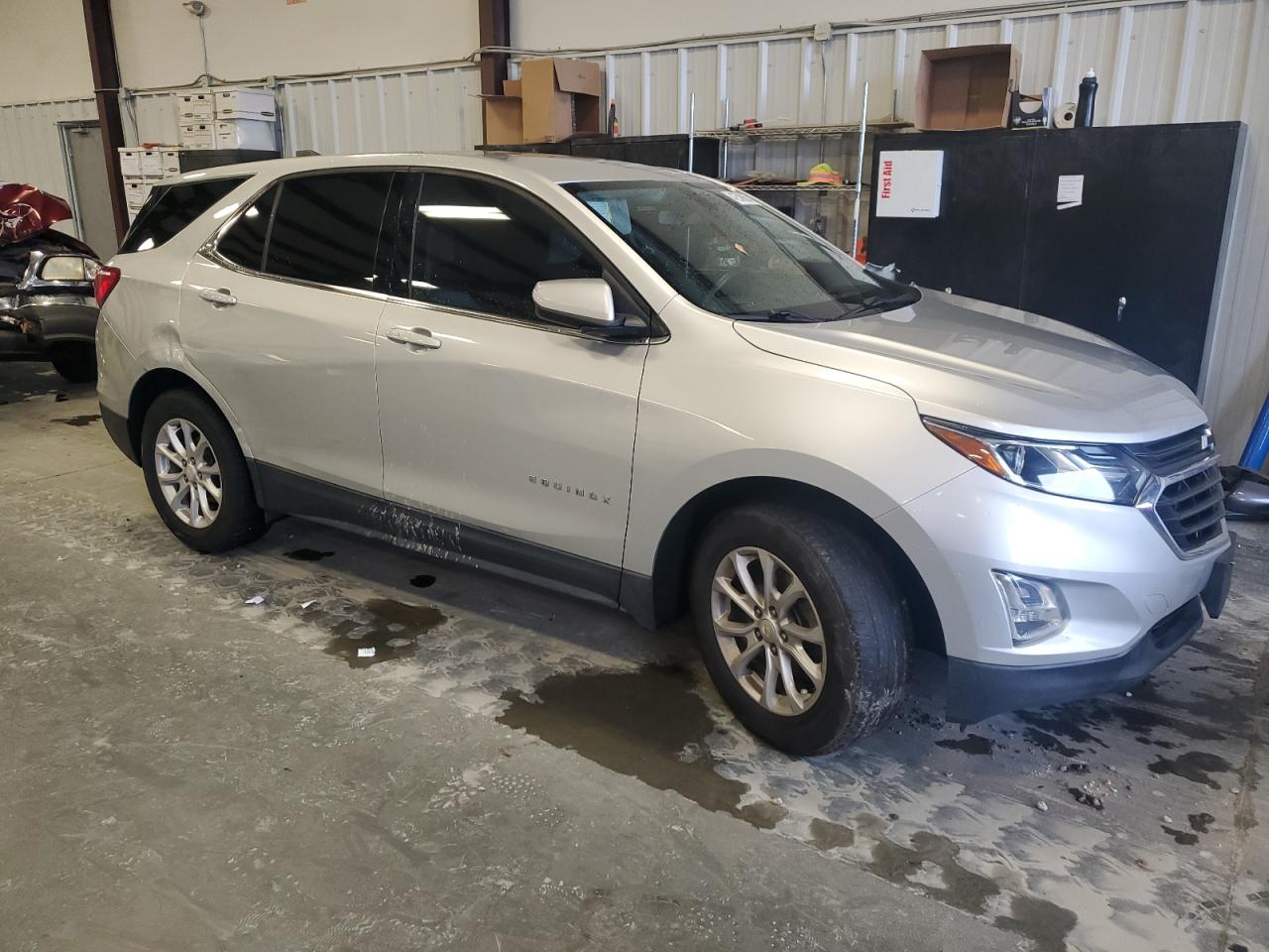 2019 Chevrolet Equinox VIN 3GNAXUEV0KS632785 Copart auction photo, front end / rear end damage thumbnail 4