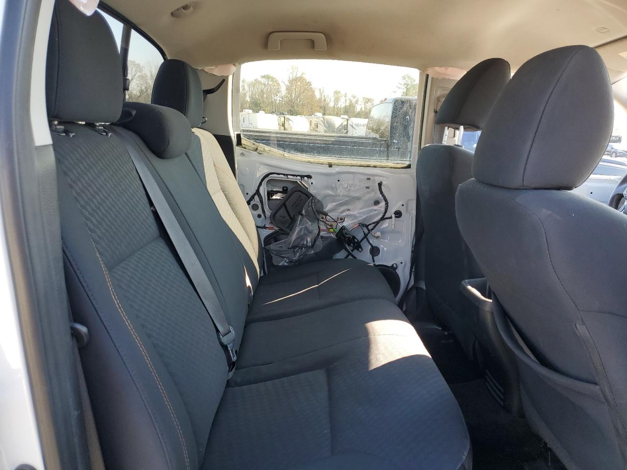 2020 Toyota Tacoma VIN 5TFAX5GN3LX175594 Copart auction photo, front end / rear end damage thumbnail 10
