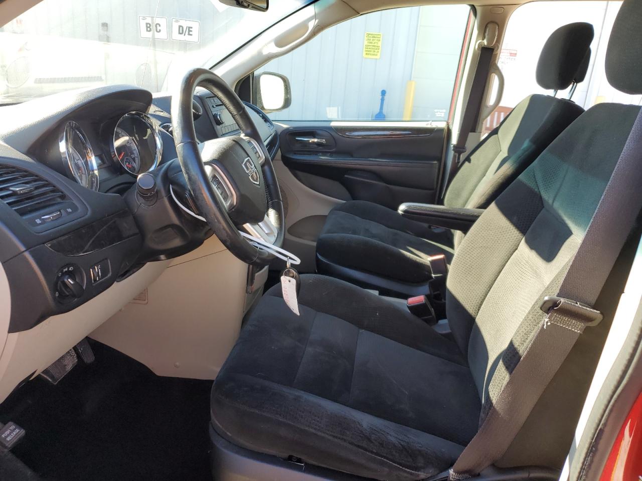 2016 Dodge Caravan VIN 2C4RDGBG9GR182294 Copart auction photo, rear end / front end damage thumbnail 7