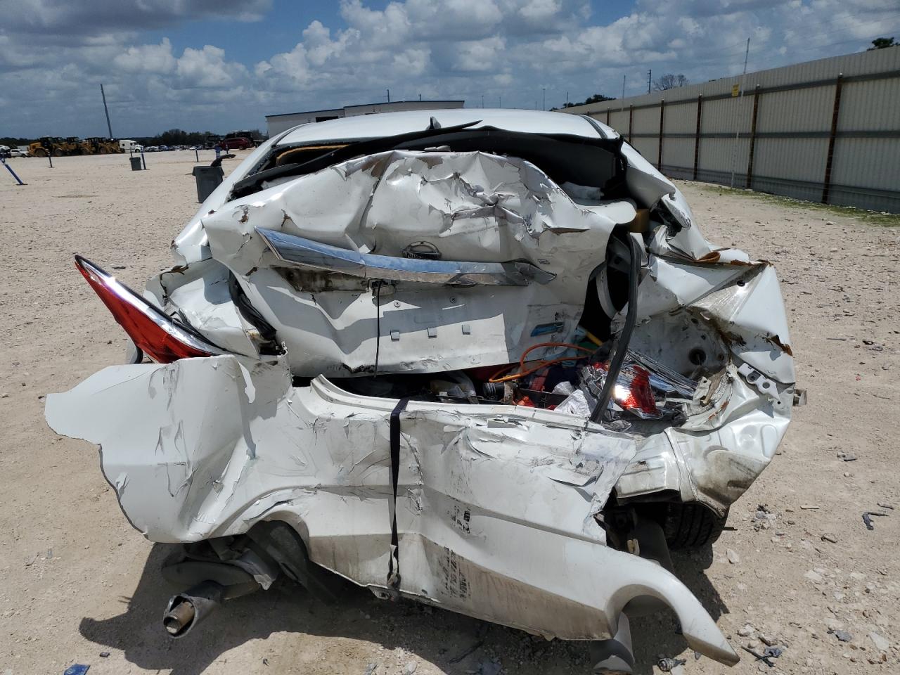 2014 Nissan Altima VIN 1N4AL3AP5EN384138 Copart auction photo, all over damage thumbnail 6