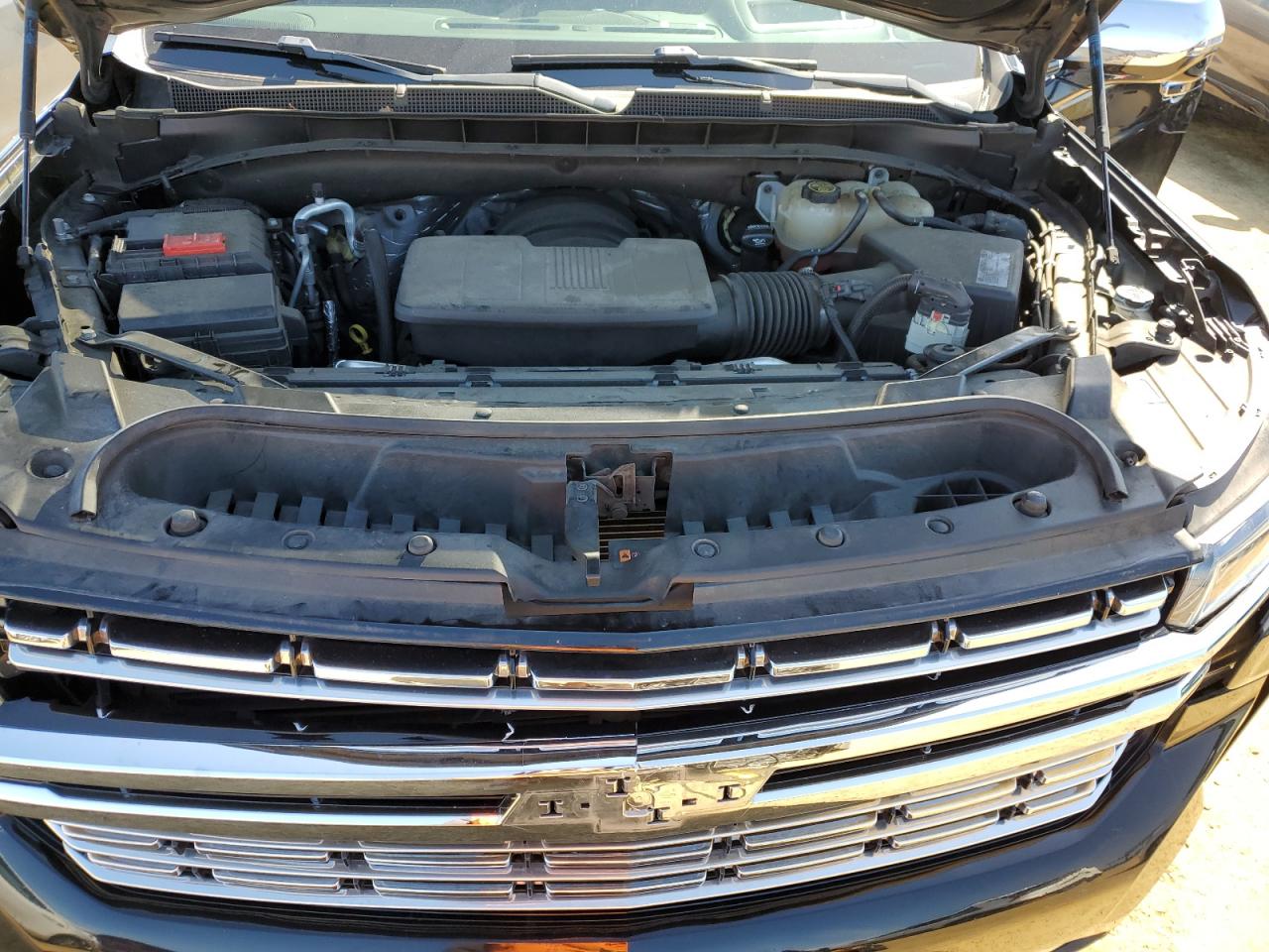 2021 Chevrolet Suburban VIN 1GNSCFKD4MR280839 Copart auction photo, front end / side damage thumbnail 12