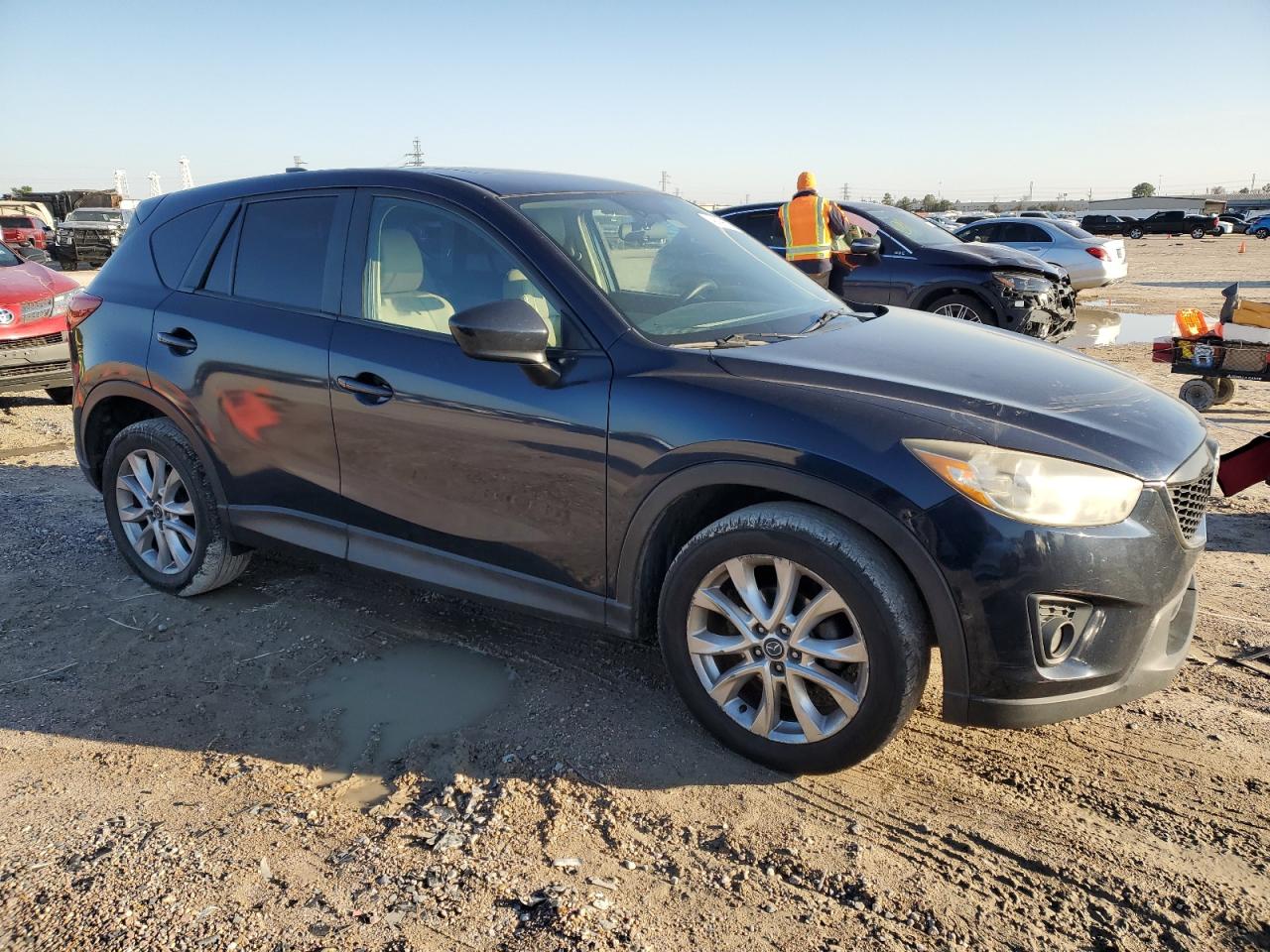 2014 Mazda CX-5 VIN JM3KE2DY7E0419063 Copart auction photo, side / mechanical damage thumbnail 4