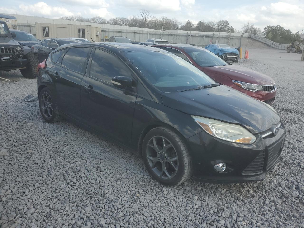 2014 Ford Focus VIN 1FADP3K2XEL402584 Copart auction photo, rear end damage thumbnail 4