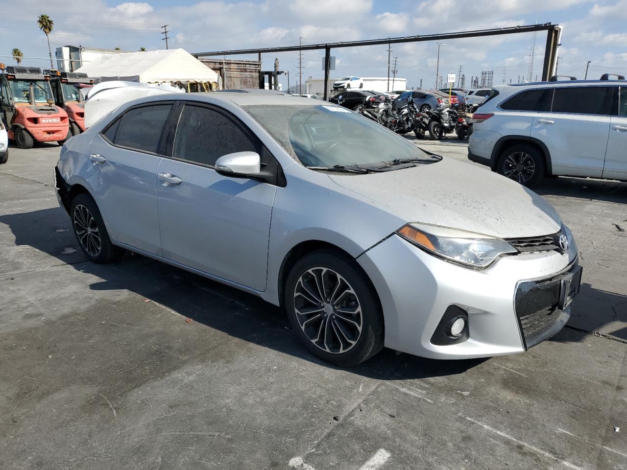 2015 Toyota Corolla VIN 5YFBURHE1FP318368 Copart auction photo, rear end damage thumbnail 4