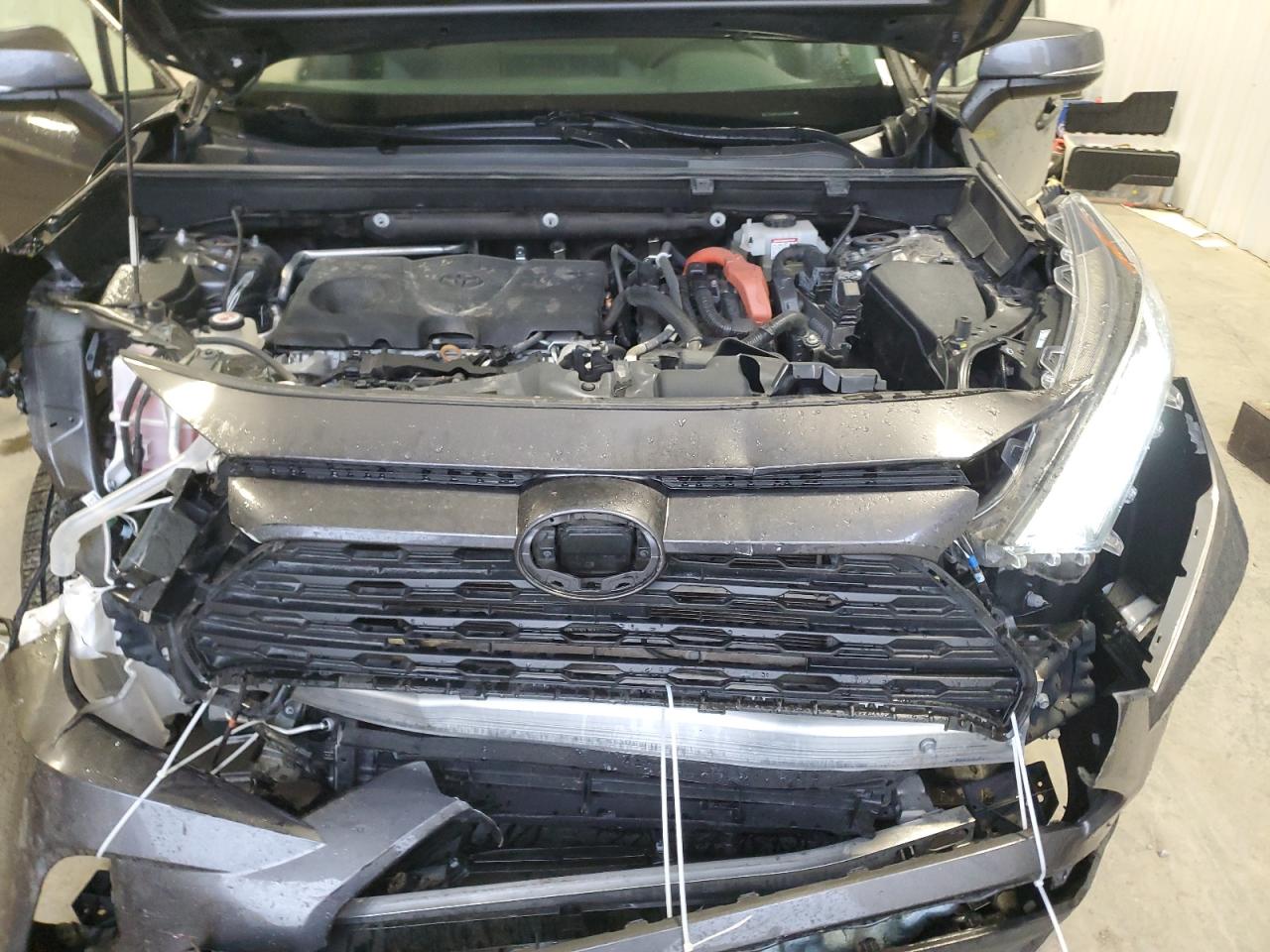 2020 Toyota RAV 4 VIN 2T3RWRFVXLW076693 Copart auction photo, front end damage thumbnail 12