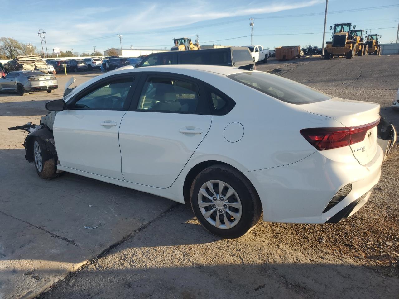2023 KIA Forte VIN 3KPF24AD6PE562340 Copart auction photo, front end / minor dent/scratches damage thumbnail 2