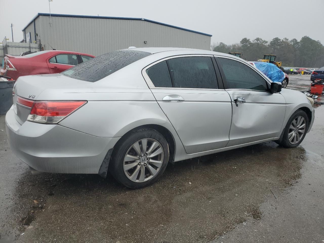 2012 Honda Accord VIN 1HGCP3F84CA025779 Copart auction photo, front end / side damage thumbnail 3