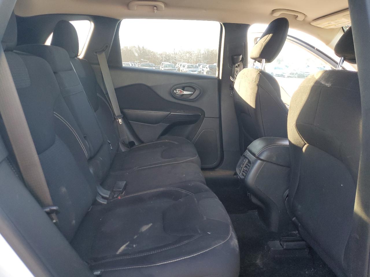 2015 Jeep Grand Cherokee VIN 1C4PJLCB8FW525744 Copart auction photo, front end / side damage thumbnail 11