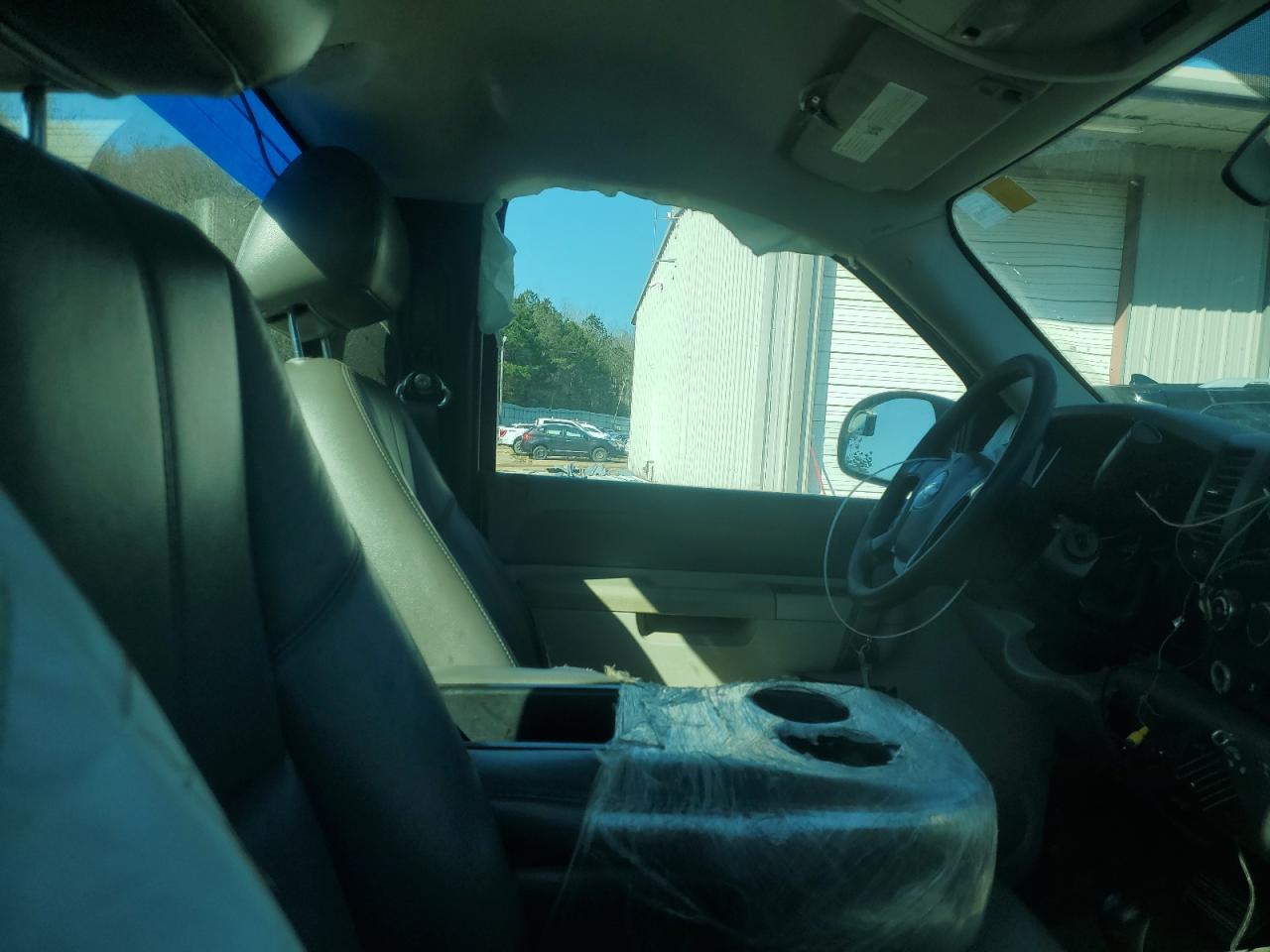 2011 Chevrolet Silverado VIN 1GCNKPEAXBZ330608 Copart auction photo, side damage thumbnail 10