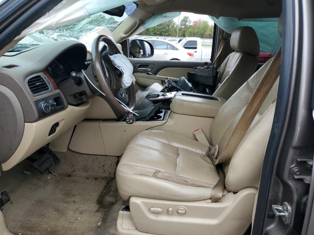 2014 Chevrolet Tahoe VIN 1GNSCBE09ER218937 Copart auction photo, front end / side damage thumbnail 7