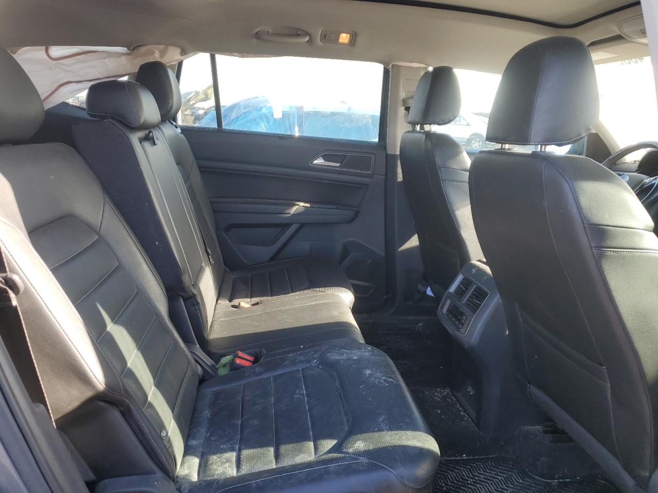 2018 Volkswagen Atlas VIN 1V2MR2CA0JC563085 Copart auction photo, front end / undercarriage damage thumbnail 11