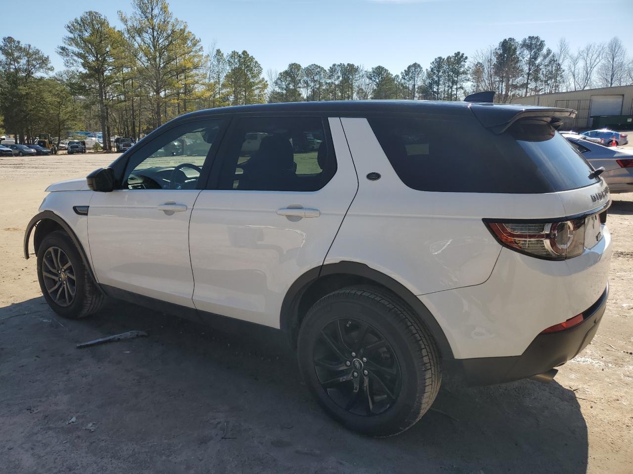 2018 Land Rover Discovery VIN SALCP2RX4JH744748 Copart auction photo, front end damage thumbnail 2