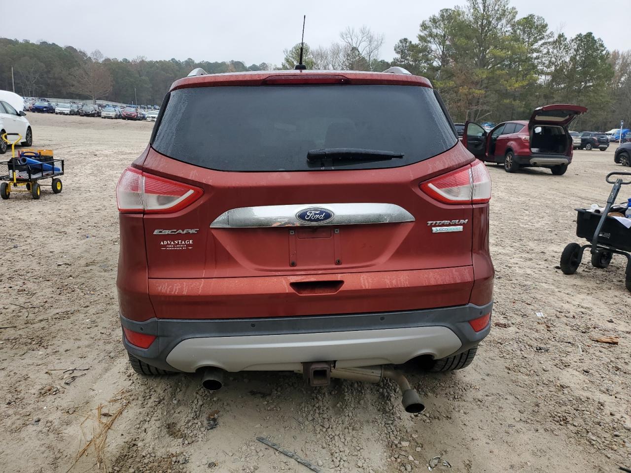 2016 Ford Escape VIN 1FMCU0J98GUB66344 Copart auction photo, front end / side damage thumbnail 6