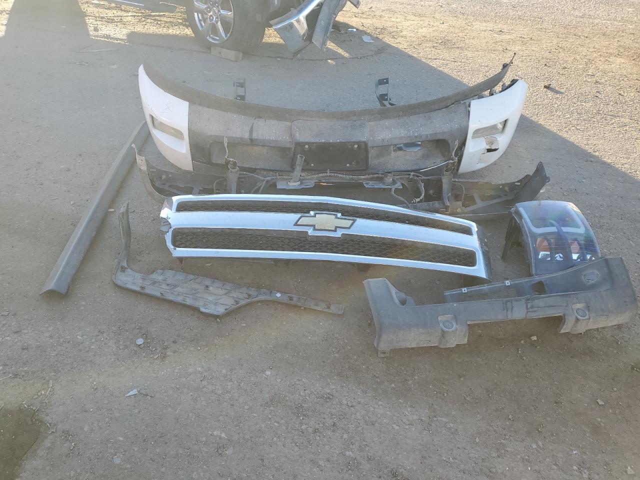 2010 Chevrolet Silverado VIN 3GCRKSE33AG274628 Copart auction photo, front end / rear end damage thumbnail 12