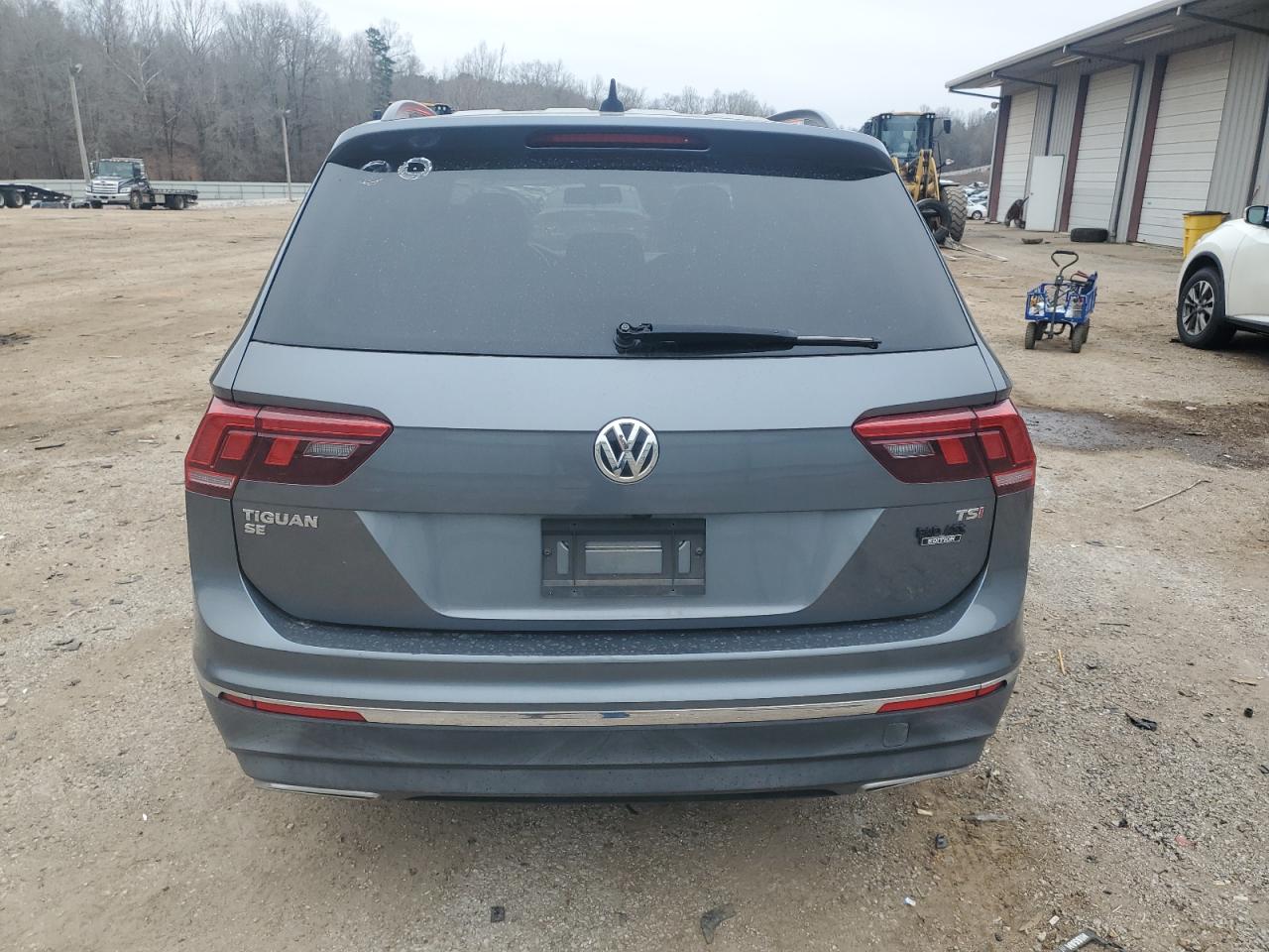 2018 Volkswagen Tiguan VIN 3VV3B7AX5JM013676 Copart auction photo, front end / side damage thumbnail 6