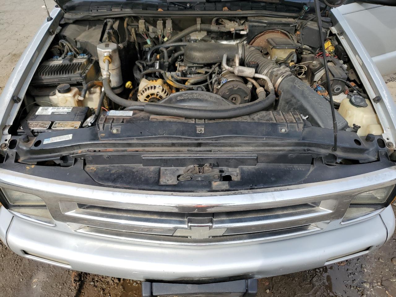 1997 Chevrolet Blazer VIN 1GNCS13W2VK216755 Copart auction photo, front end / rear end damage thumbnail 12
