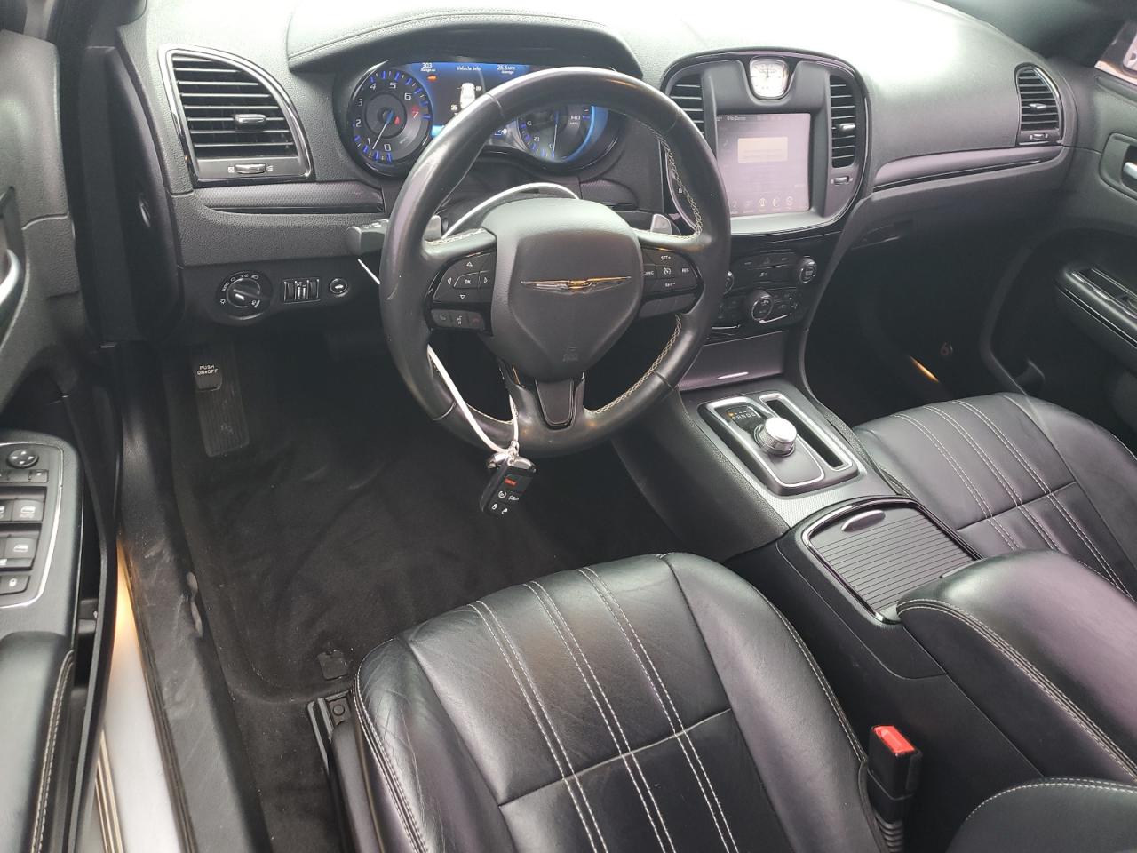 2015 Chrysler 300 VIN 2C3CCABG5FH786424 Copart auction photo, rear end damage thumbnail 8
