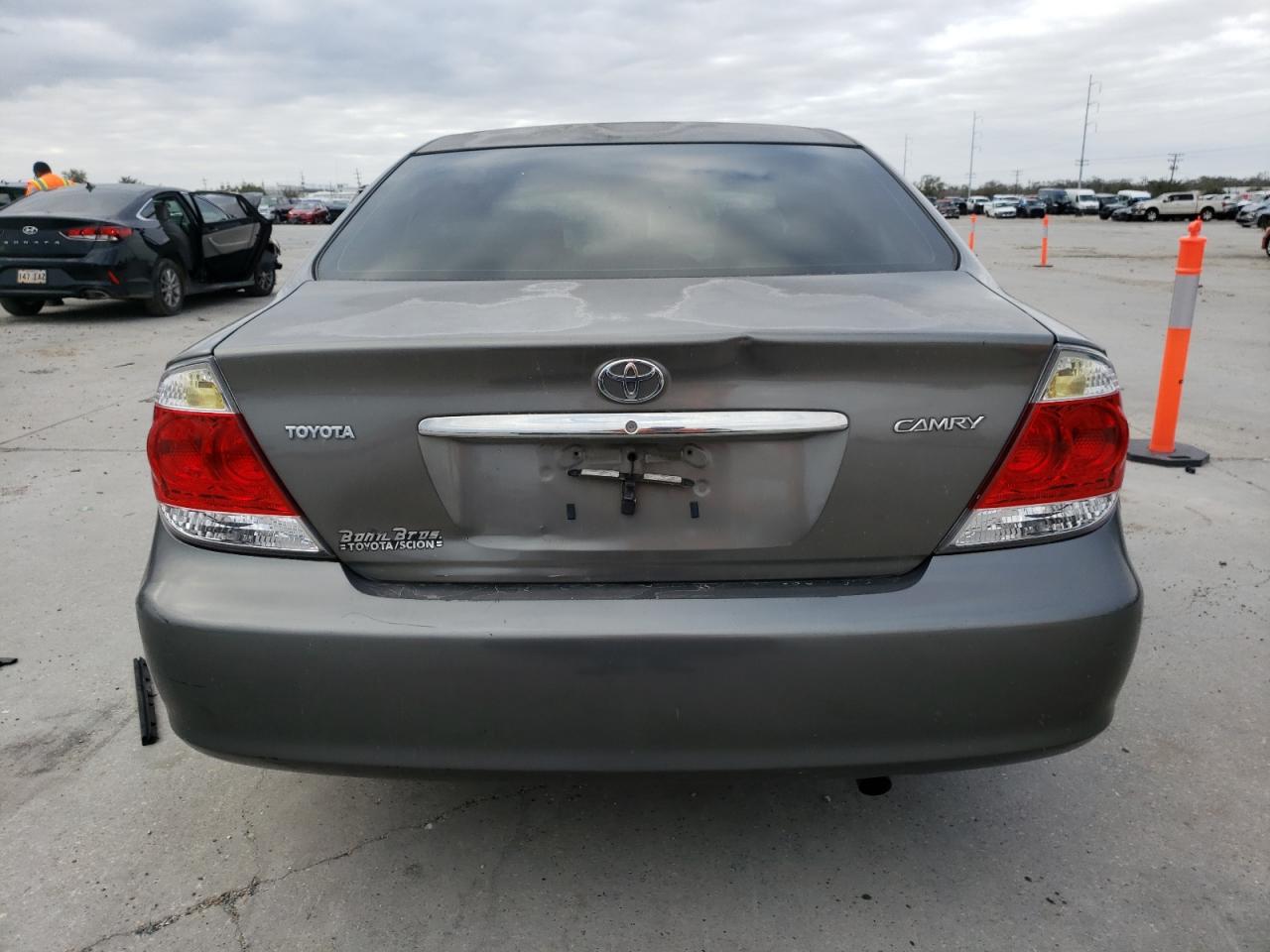 2006 Toyota Camry VIN 4T1BE32KX6U739223 Copart auction photo, front end damage thumbnail 6