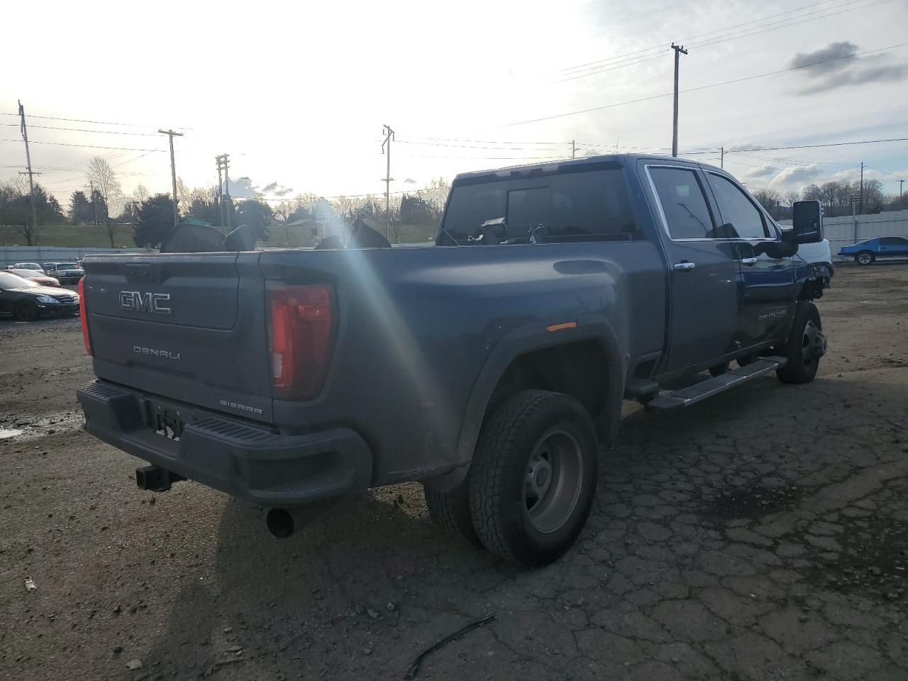 2021 GMC Sierra VIN 1GT49WEYXMF150645 Copart auction photo, front end / side damage thumbnail 3