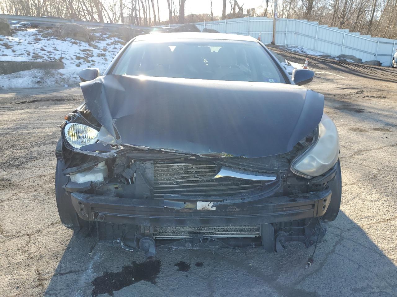 2013 Hyundai Elantra VIN KMHDH4AE2DU883217 Copart auction photo, front end / minor dent/scratches damage thumbnail 5