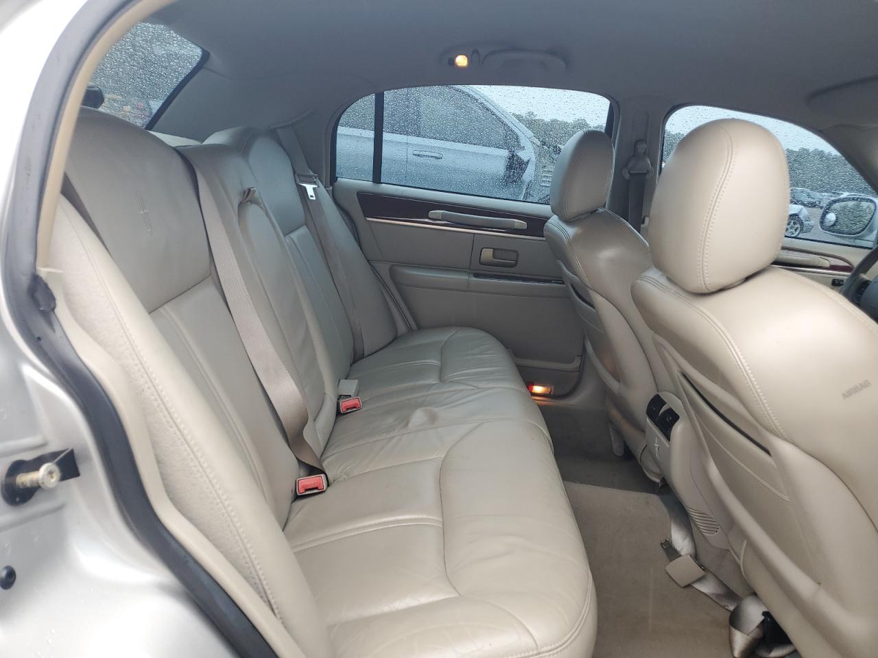 2005 Lincoln Town Car VIN 1LNHM82W65Y627622 Copart auction photo, side damage thumbnail 10