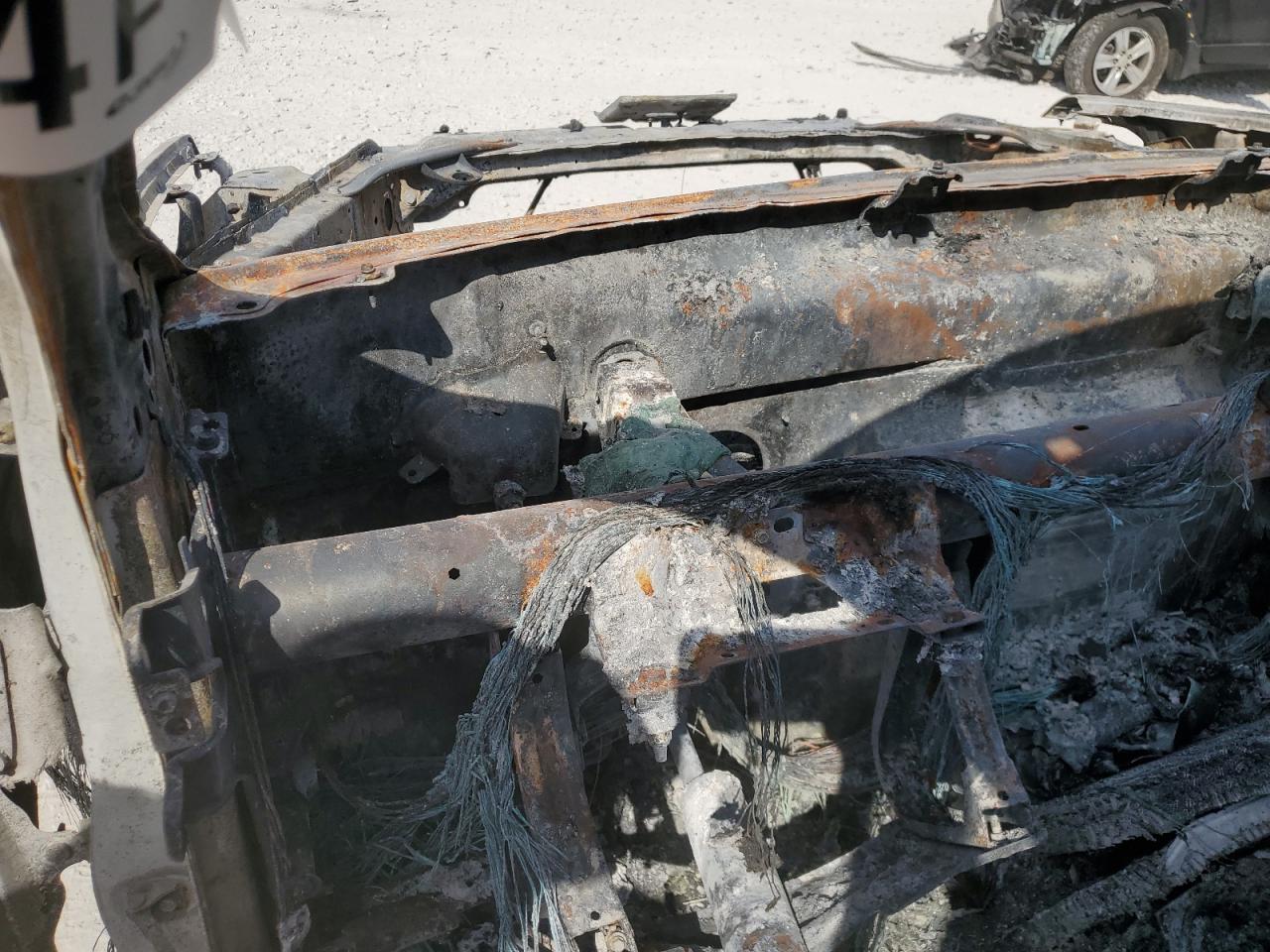 2021 GMC Yukon VIN 1GKS2BKD1MR272514 Copart auction photo, burn damage thumbnail 9