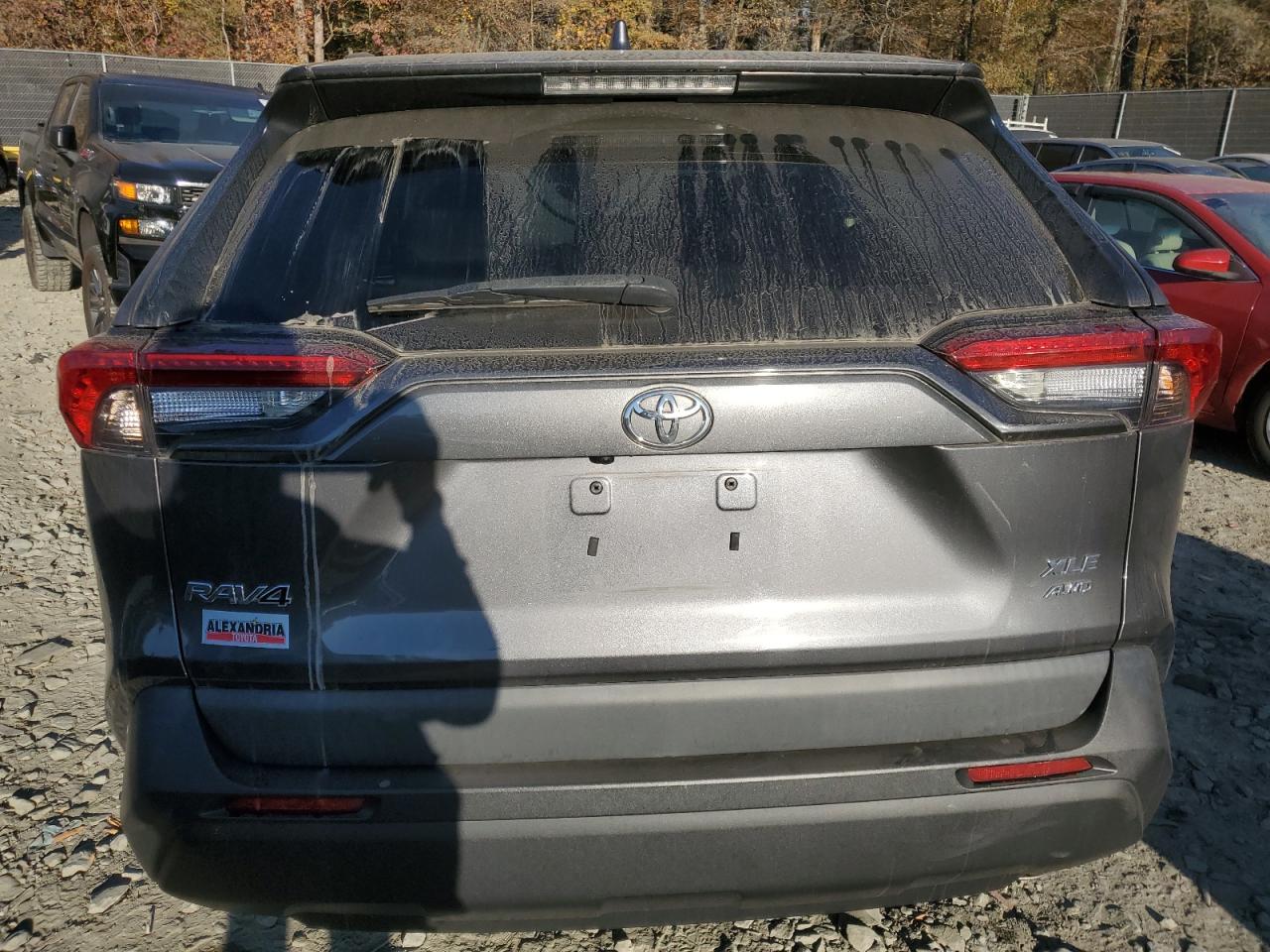 2020 Toyota RAV 4 VIN 2T3A1RFV6LW088755 Copart auction photo, front end / undercarriage damage thumbnail 6
