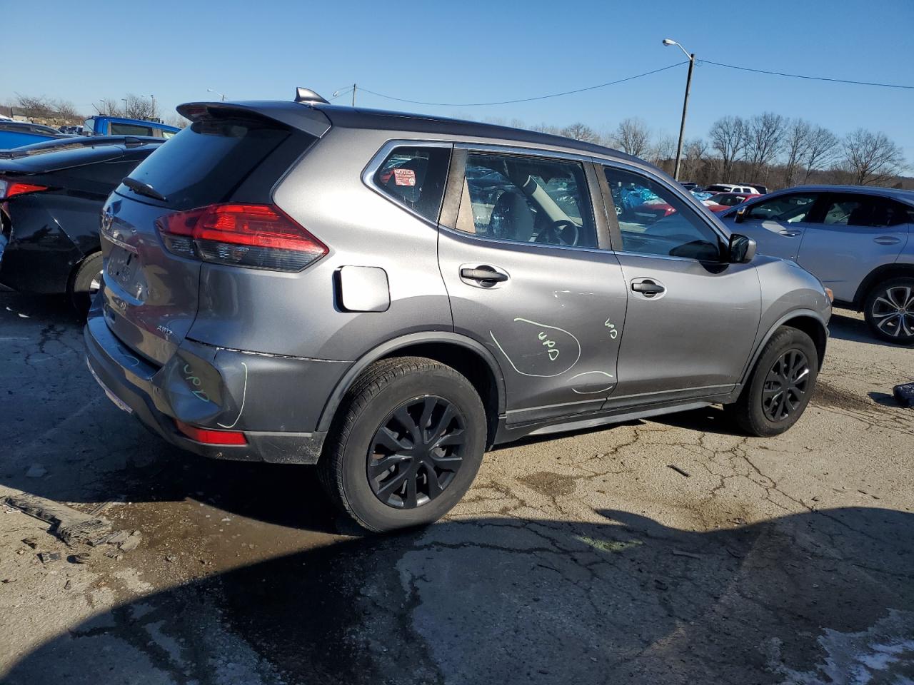 2017 Nissan Rogue VIN KNMAT2MV8HP537554 Copart auction photo, front end / rear end damage thumbnail 3