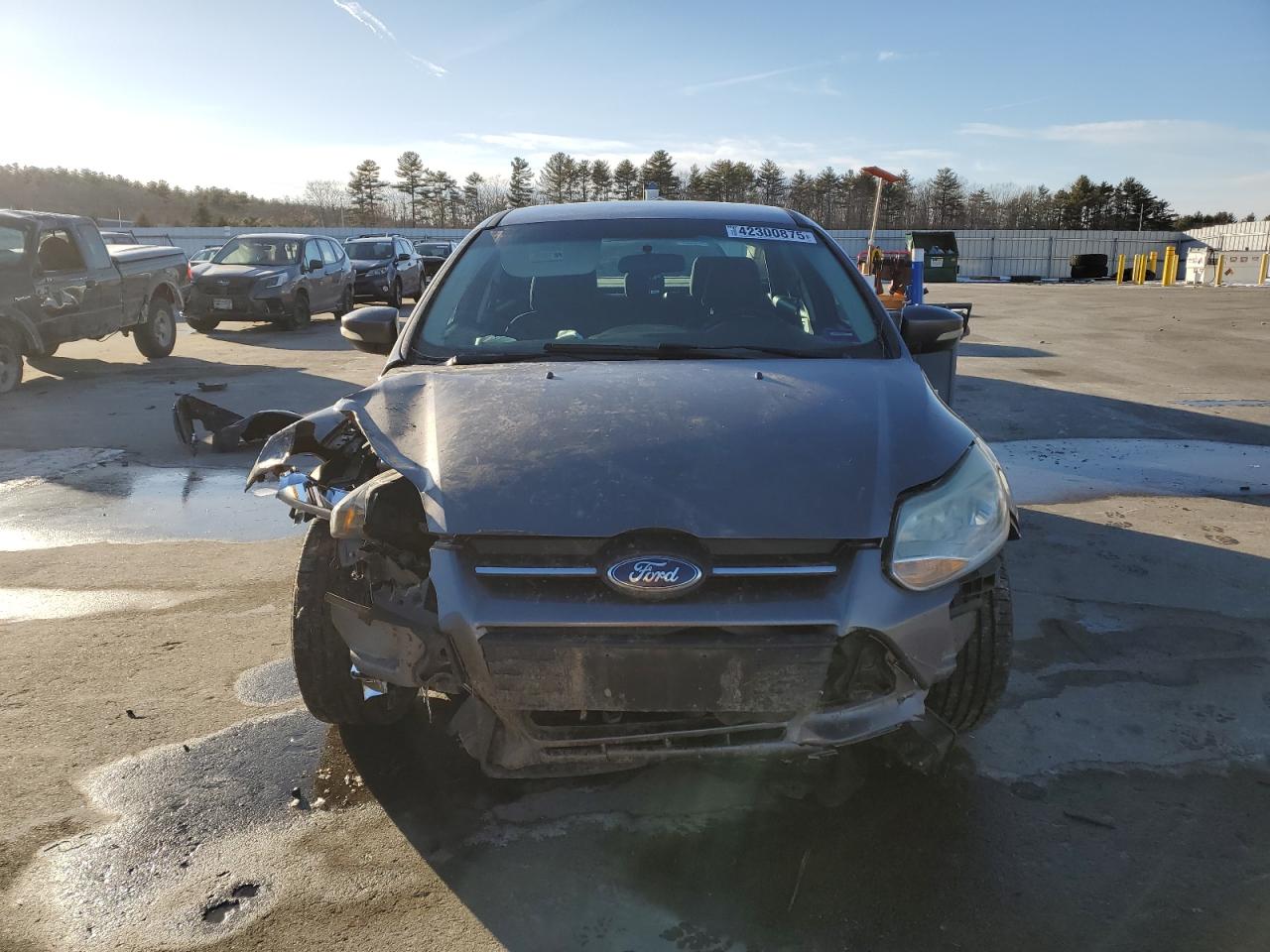 2014 Ford Focus VIN 1FADP3F28EL401704 Copart auction photo, front end / all over damage thumbnail 5