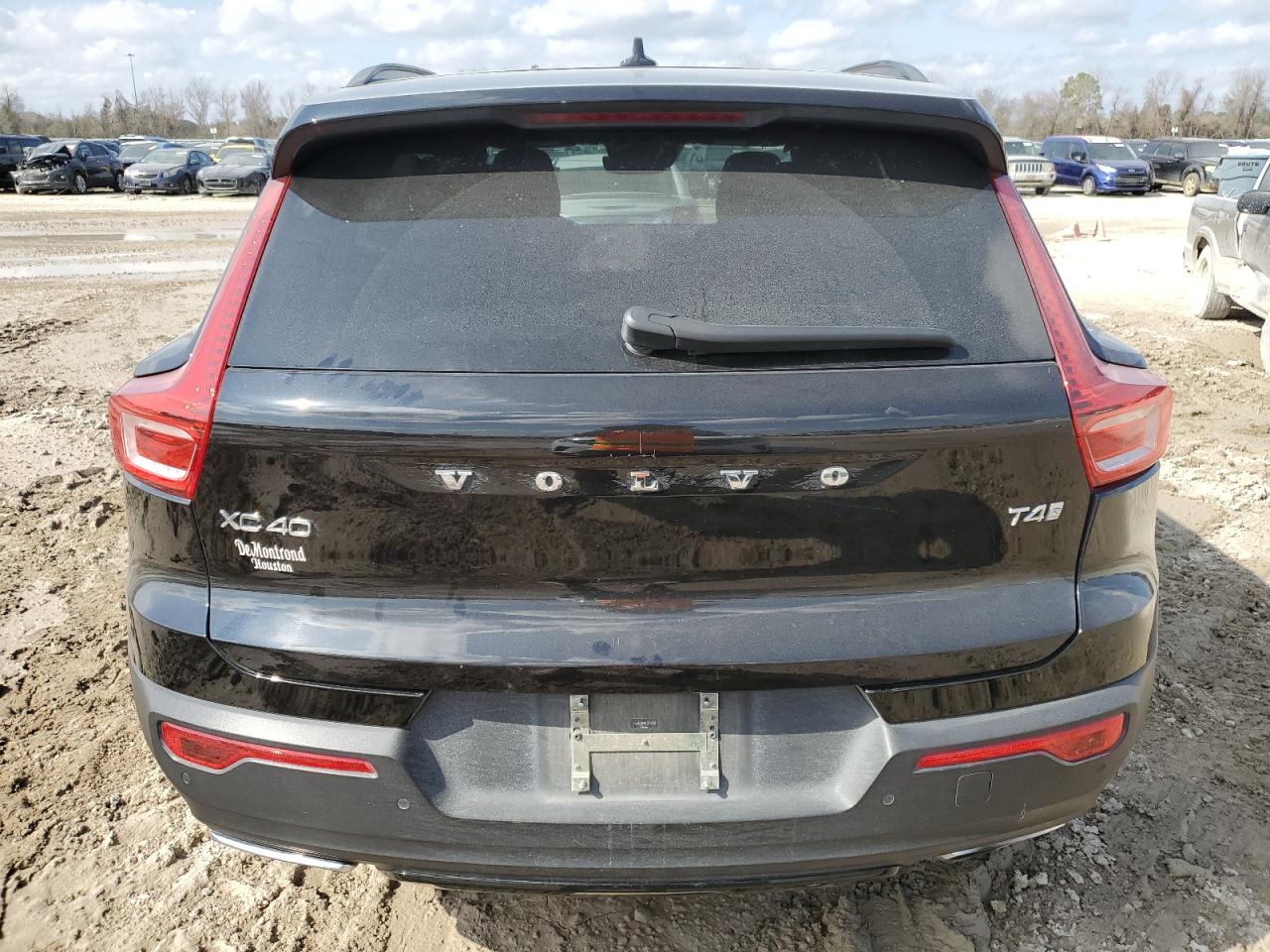 2020 Volvo XC40 VIN YV4AC2HM4L2244139 Copart auction photo, top/roof / front end damage thumbnail 6