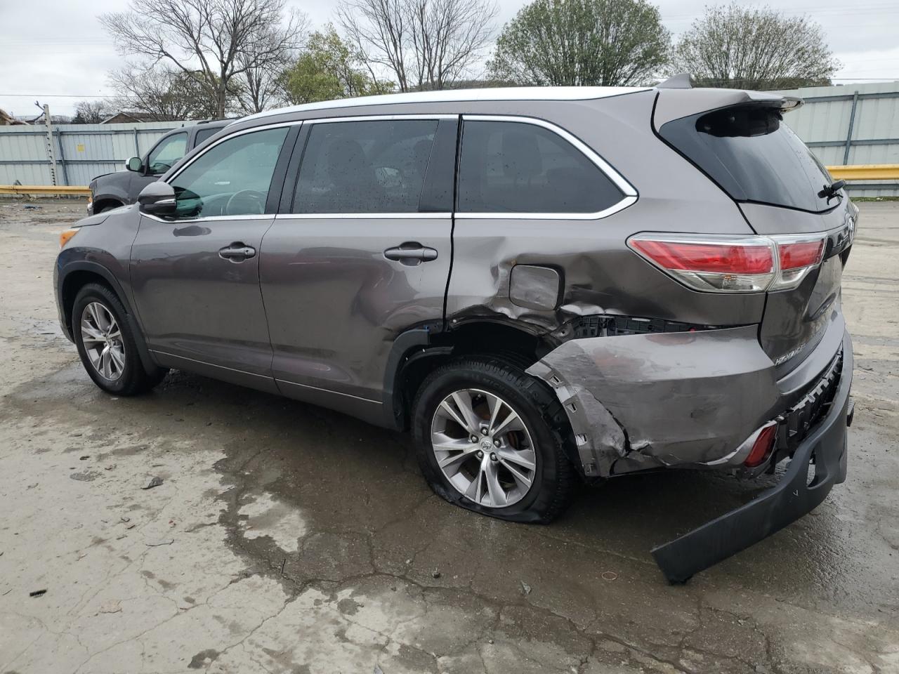 2014 Toyota Highlander VIN 5TDJKRFH3ES021025 Copart auction photo, rear end / side damage thumbnail 2