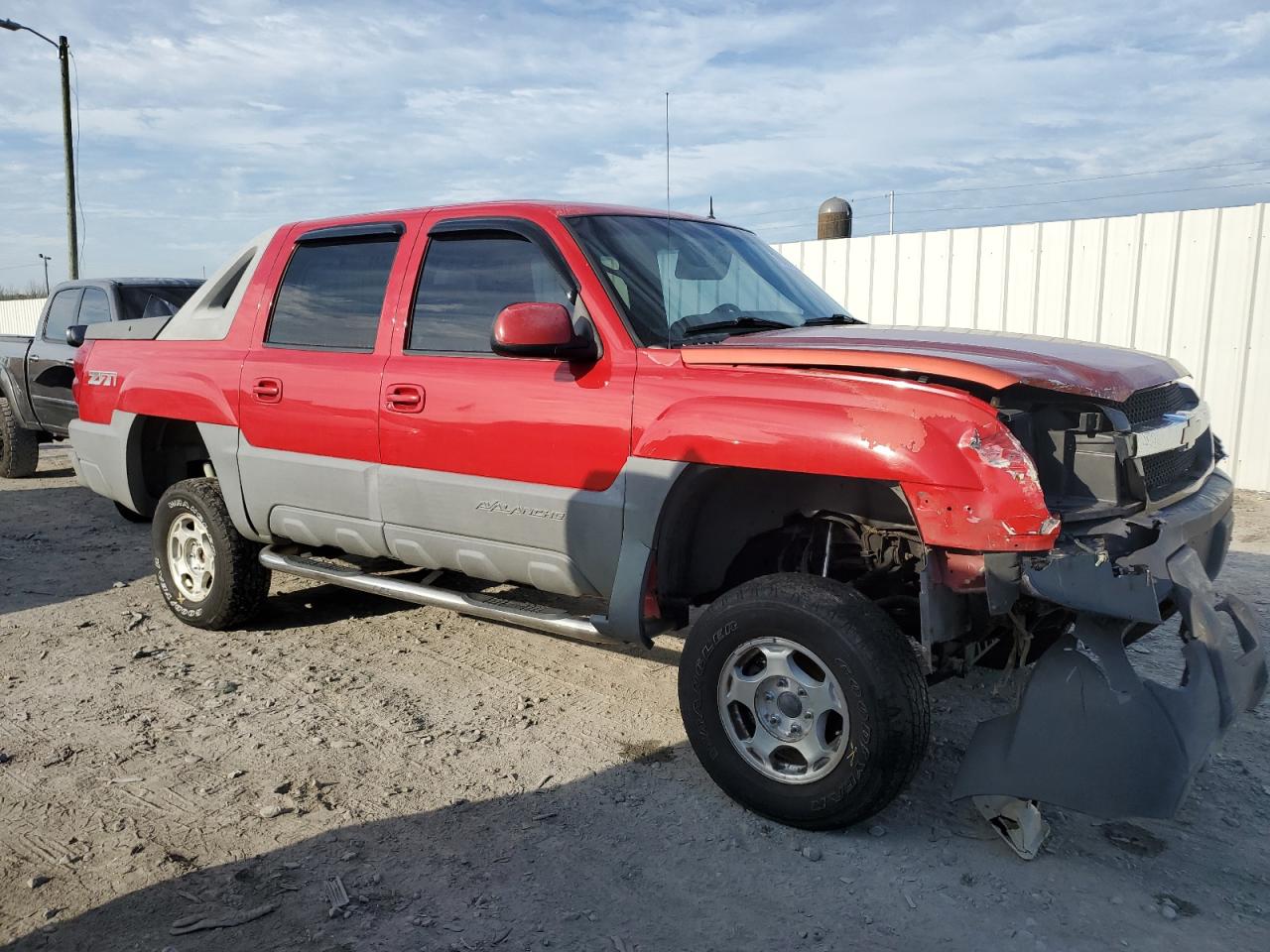 2002 Chevrolet Avalanche VIN 3GNEK13T02G186897 Copart auction photo, front end damage thumbnail 4