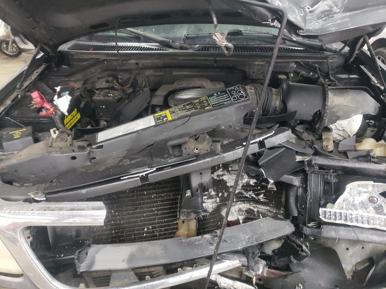 2003 Ford F-150 VIN 1FTRX17W03NA79065 Copart auction photo, front end / side damage thumbnail 11