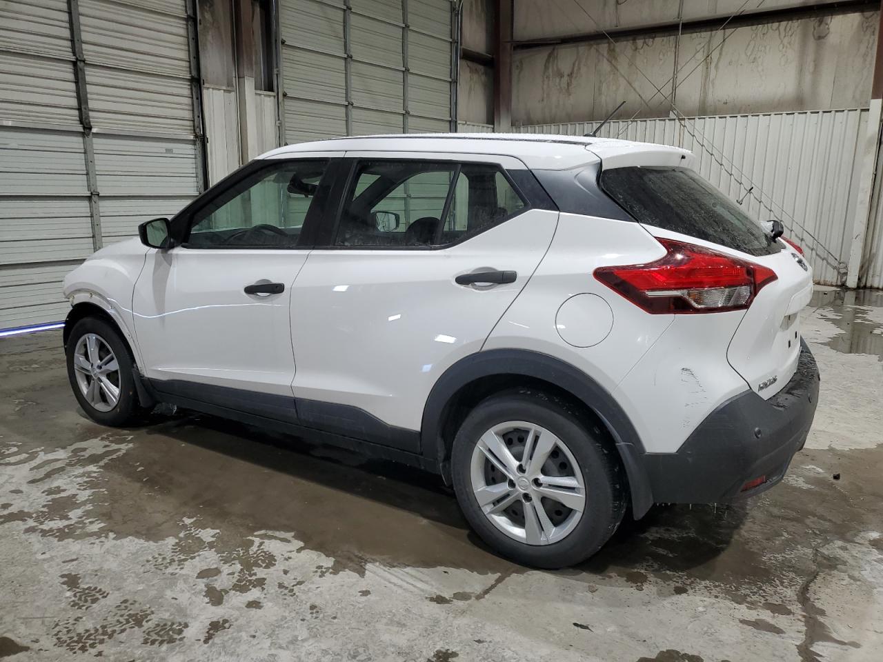 2020 Nissan Kicks VIN 3N1CP5BV2LL555315 Copart auction photo, front end / minor dent/scratches damage thumbnail 2
