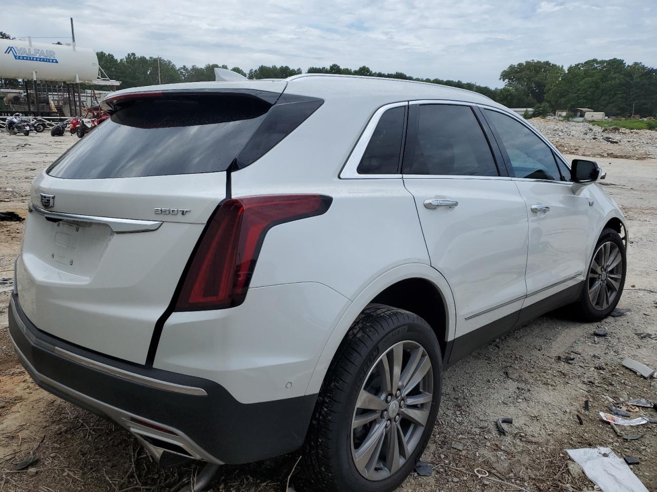2022 Cadillac XT5 VIN 1GYKNCR48NZ109837 Copart auction photo, front end / rear end damage thumbnail 4