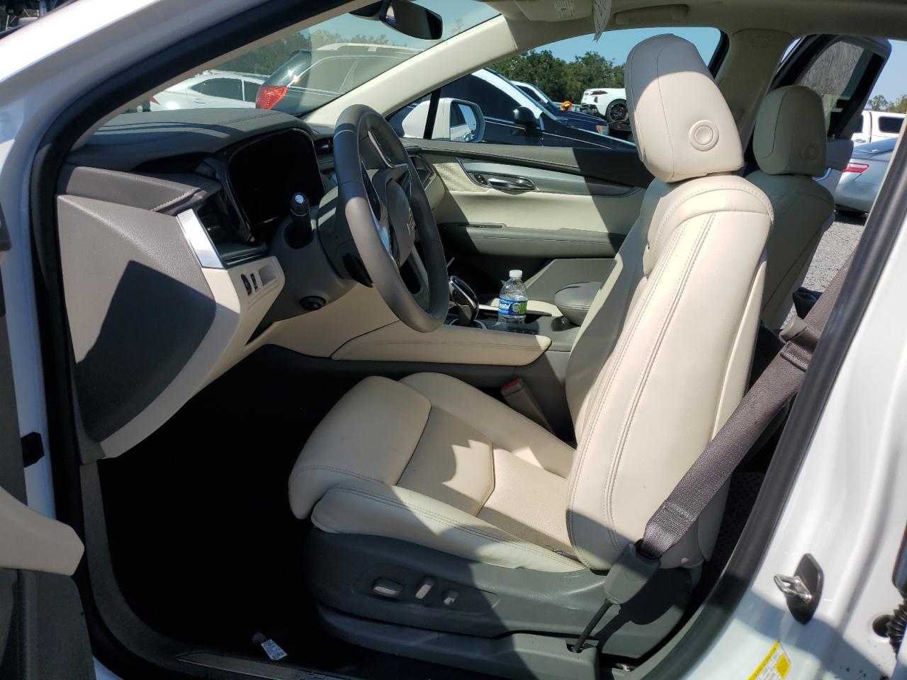2017 Cadillac XT5 VIN 1GYKNDRS0HZ156658 Copart auction photo, water/flood damage thumbnail 7