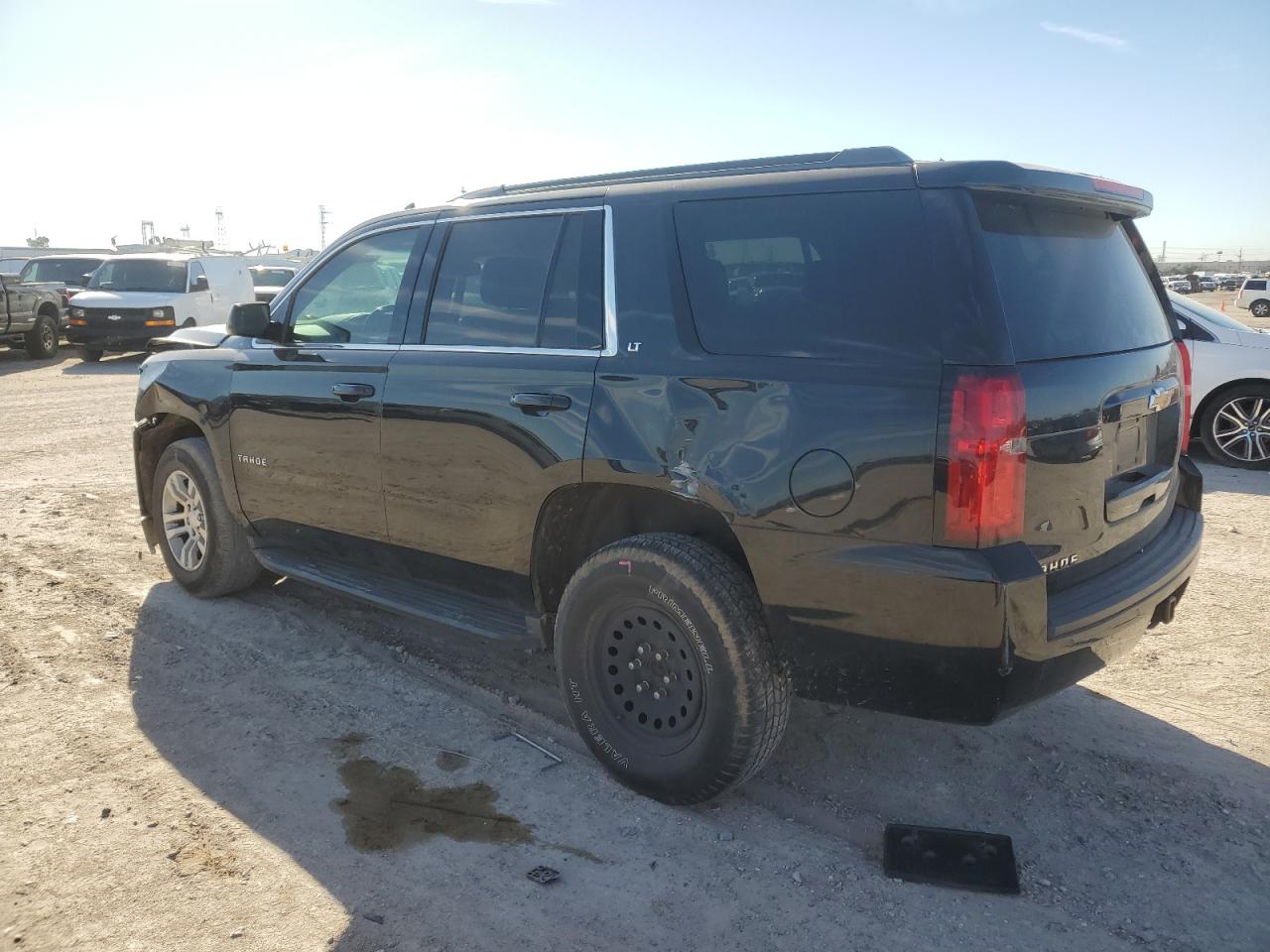 2017 Chevrolet Tahoe VIN 1GNSCBKC2HR240927 Copart auction photo, front end / minor dent/scratches damage thumbnail 2