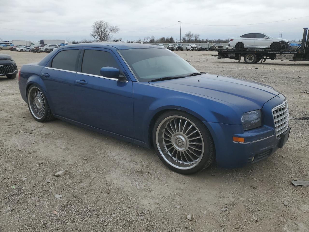 2009 Chrysler 300 VIN 2C3KA53V69H618799 Copart auction photo, side / rear end damage thumbnail 4
