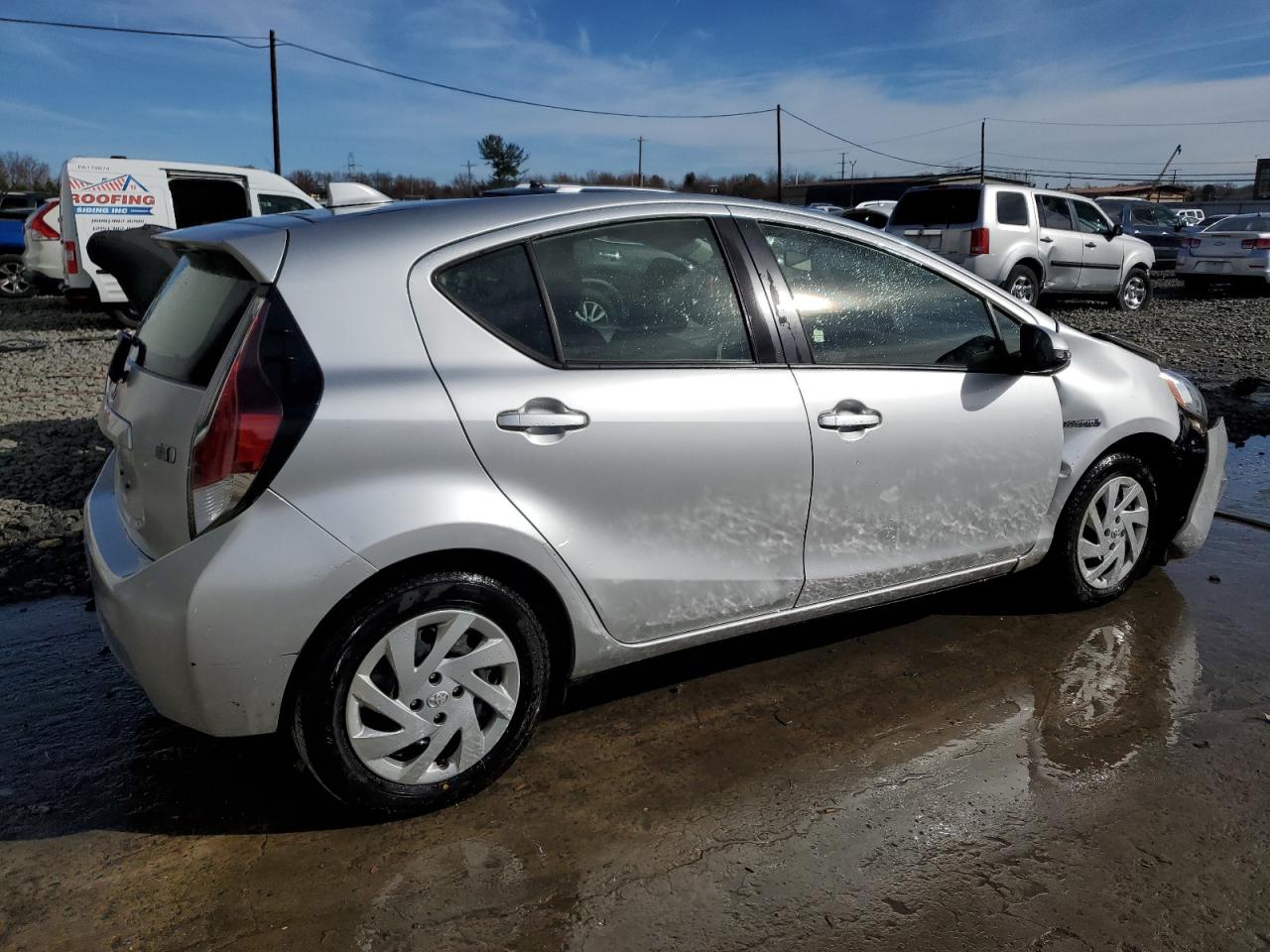 2015 Toyota Prius VIN JTDKDTB39F1586710 Copart auction photo, front end damage thumbnail 3