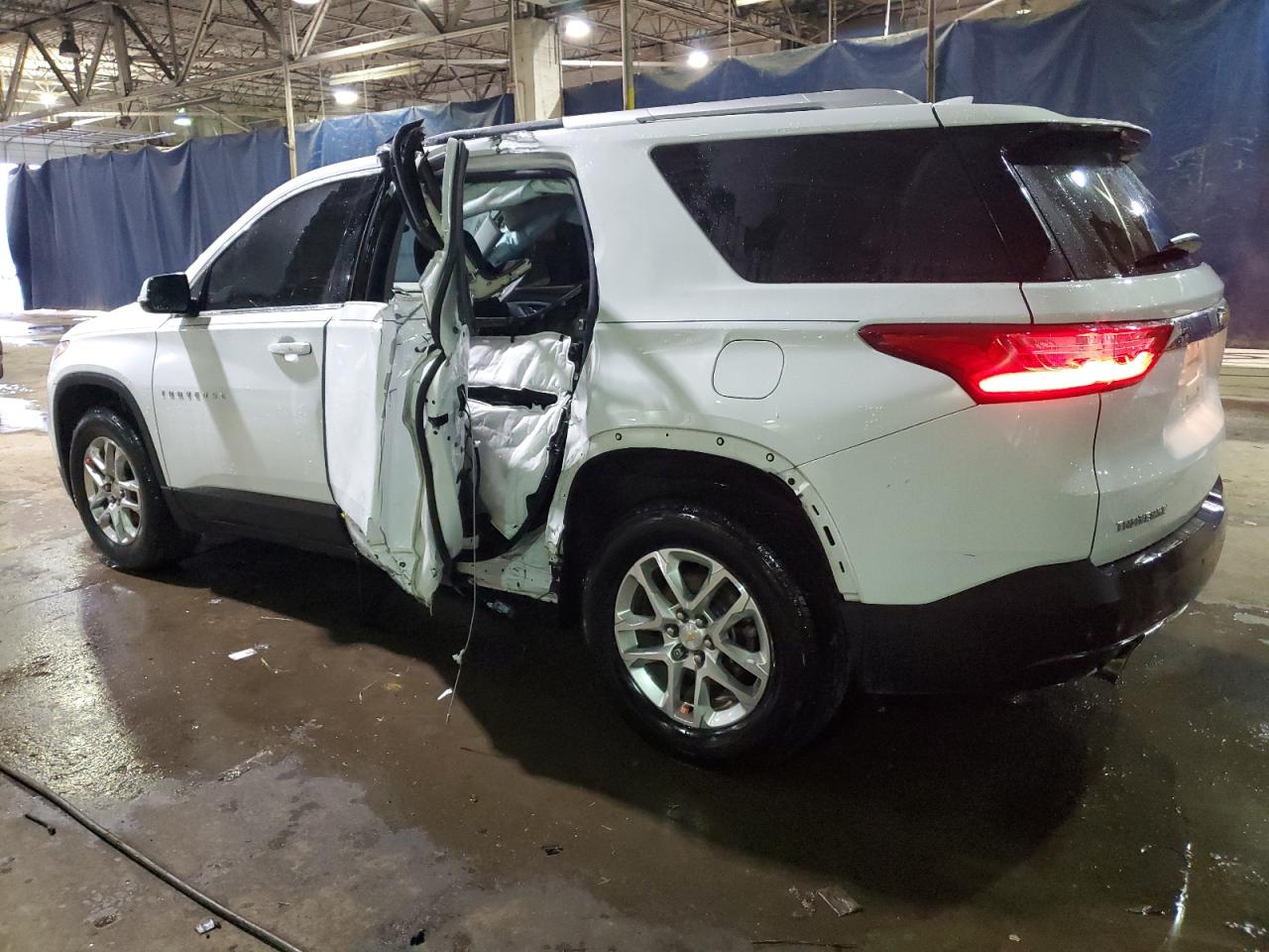 2018 Chevrolet Traverse VIN 1GNERGKW8JJ220897 Copart auction photo, side / rear end damage thumbnail 2