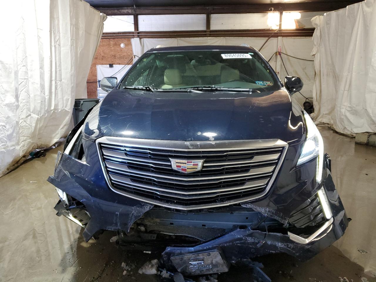 2017 Cadillac XT5 VIN 1GYKNDRS1HZ208234 Copart auction photo, front end / side damage thumbnail 5