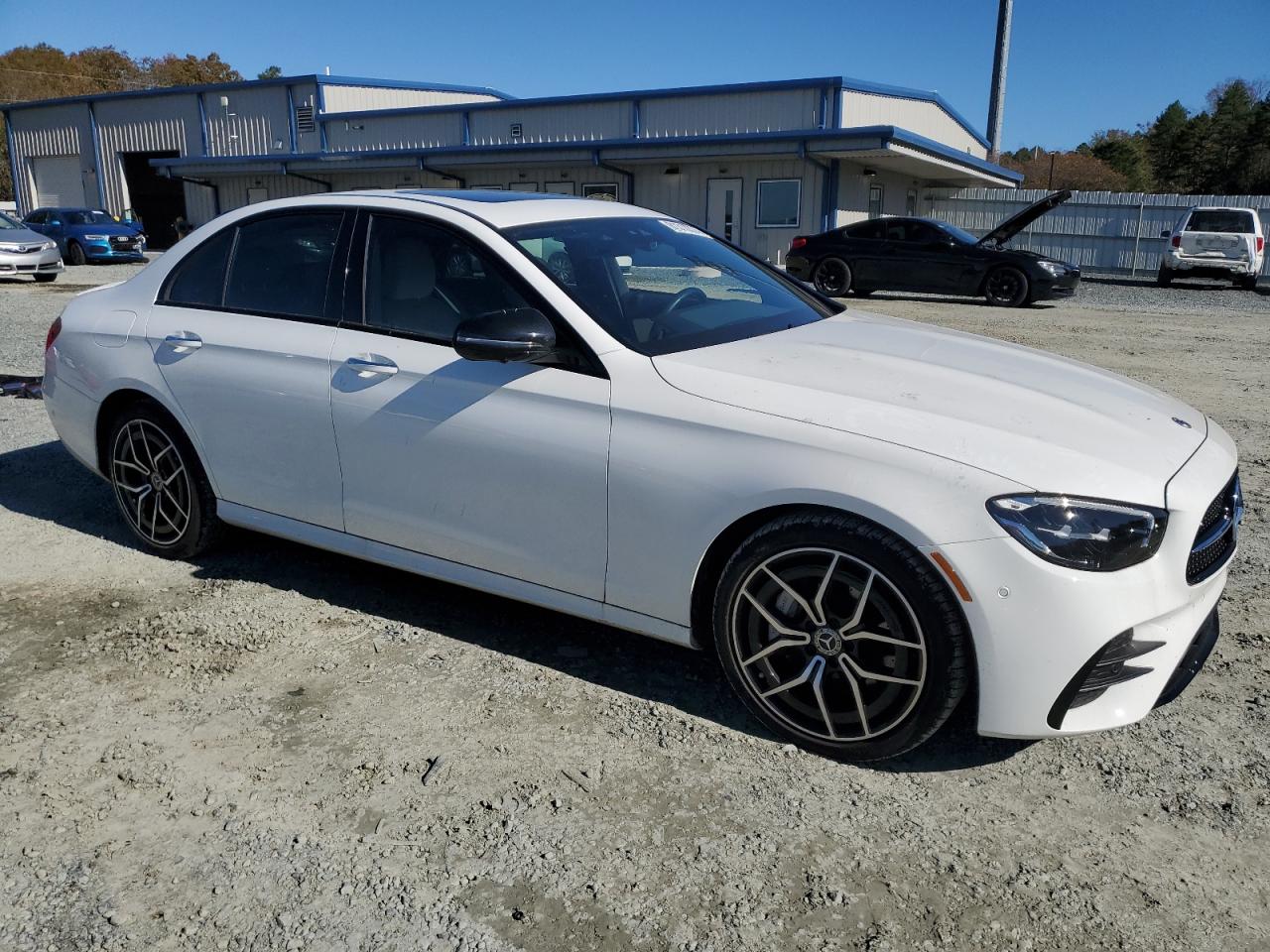 2023 Mercedes-Benz E-klasse VIN W1KZF8EBXPB166349 Copart auction photo, side / front end damage thumbnail 4
