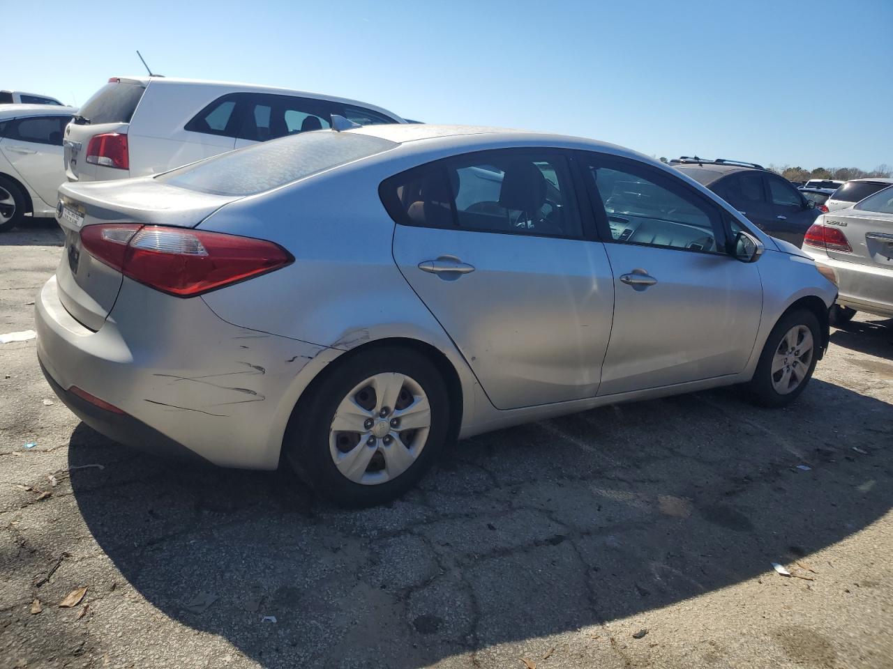 2015 KIA Forte VIN KNAFK4A6XF5427743 Copart auction photo, front end / side damage thumbnail 3