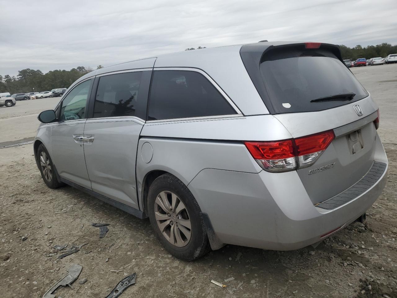 2015 Honda Odyssey VIN 5FNRL5H62FB070596 Copart auction photo, side damage thumbnail 2