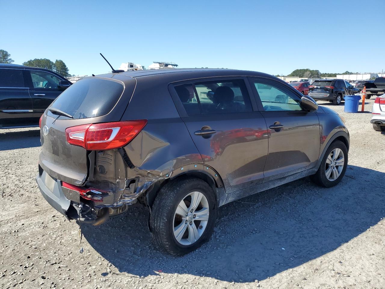 2013 KIA Sportage VIN KNDPB3A20D7537135 Copart auction photo, rear end damage thumbnail 3