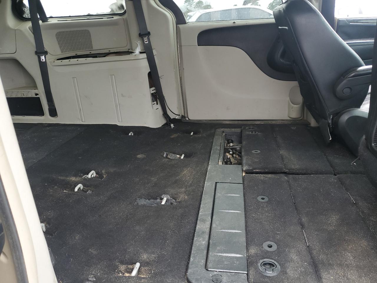 2015 Chrysler Town & Country VIN 2C4RC1BG7FR621037 Copart auction photo, front end / side damage thumbnail 12