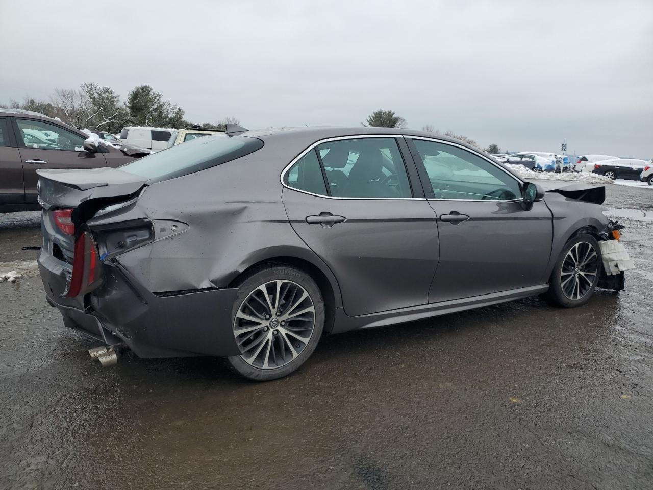 2018 Toyota Camry VIN 4T1B11HK6JU018218 Copart auction photo, front end / rear end damage thumbnail 3